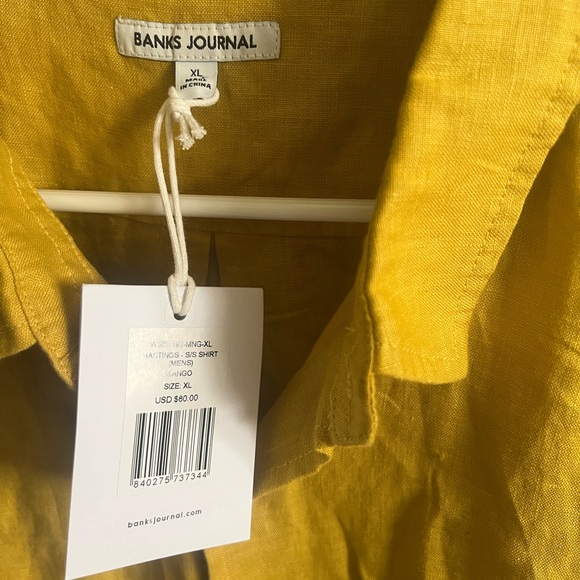 NWT Men’s Linen Button Down - Picture 2 of 2